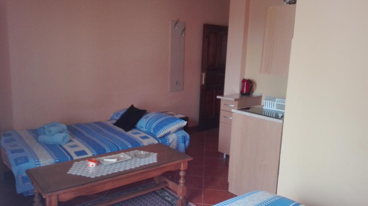 Apartments Tasija Тиват Екстериор снимка